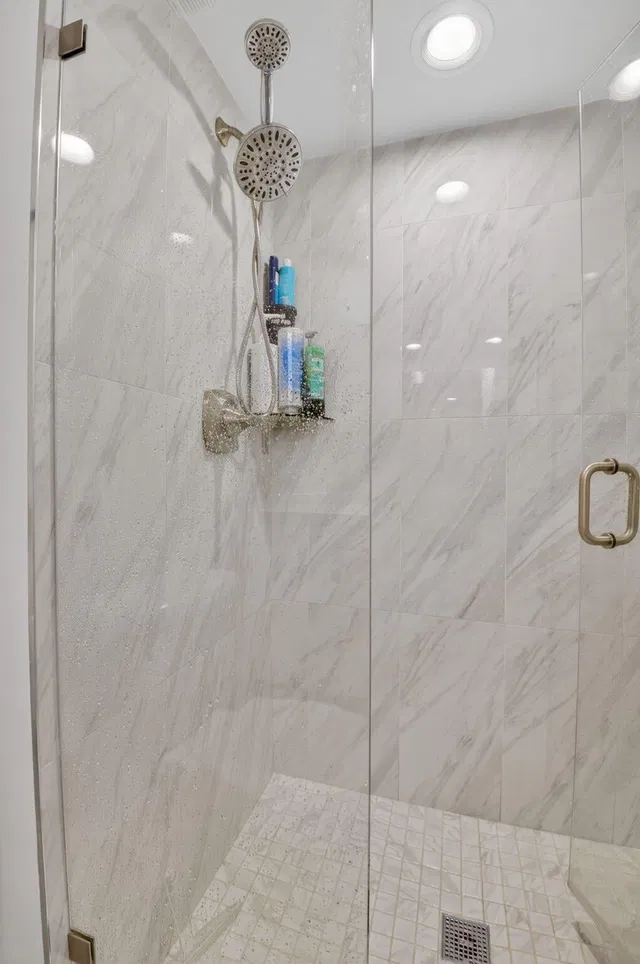 Unit 1306 photo 22