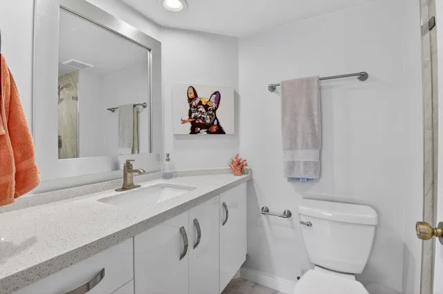 Unit 1306 photo 25