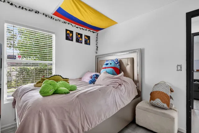 Residence photo 10