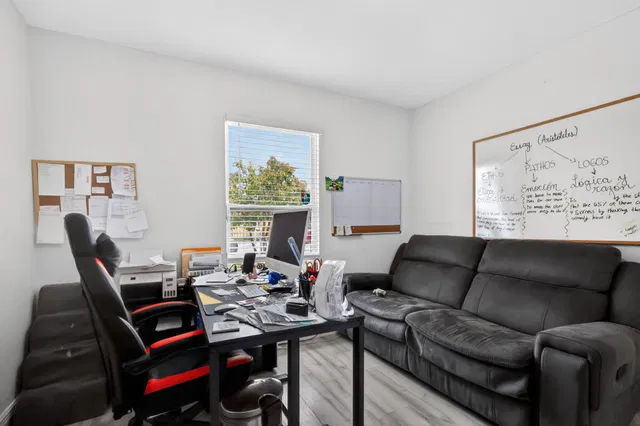 Residence photo 11
