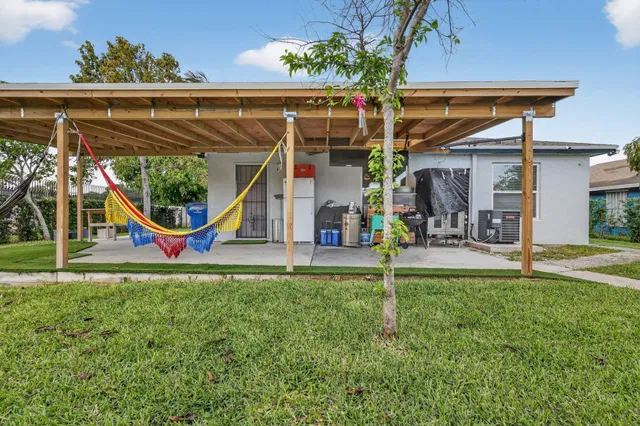 Residence photo 34