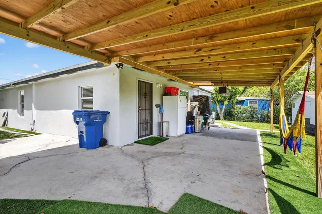 Residence photo 36