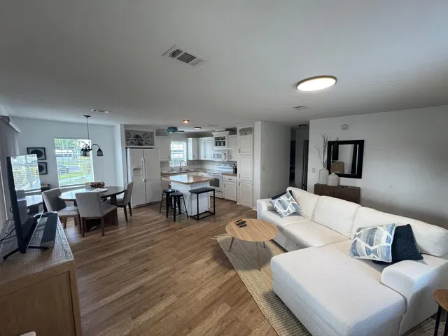  Residence photo 12