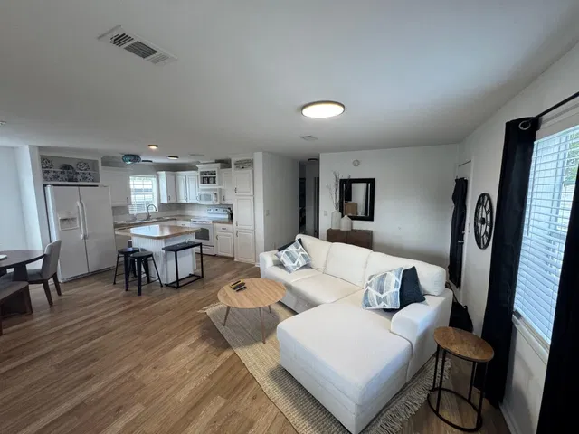  Residence photo 15