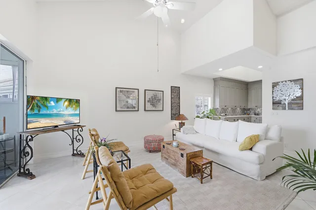 Residence photo 12
