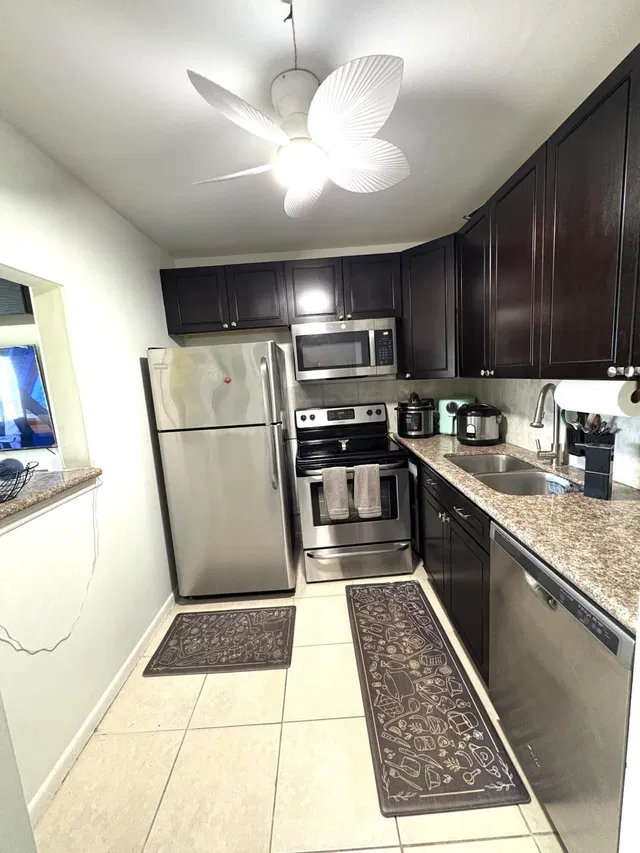 Residence photo 2