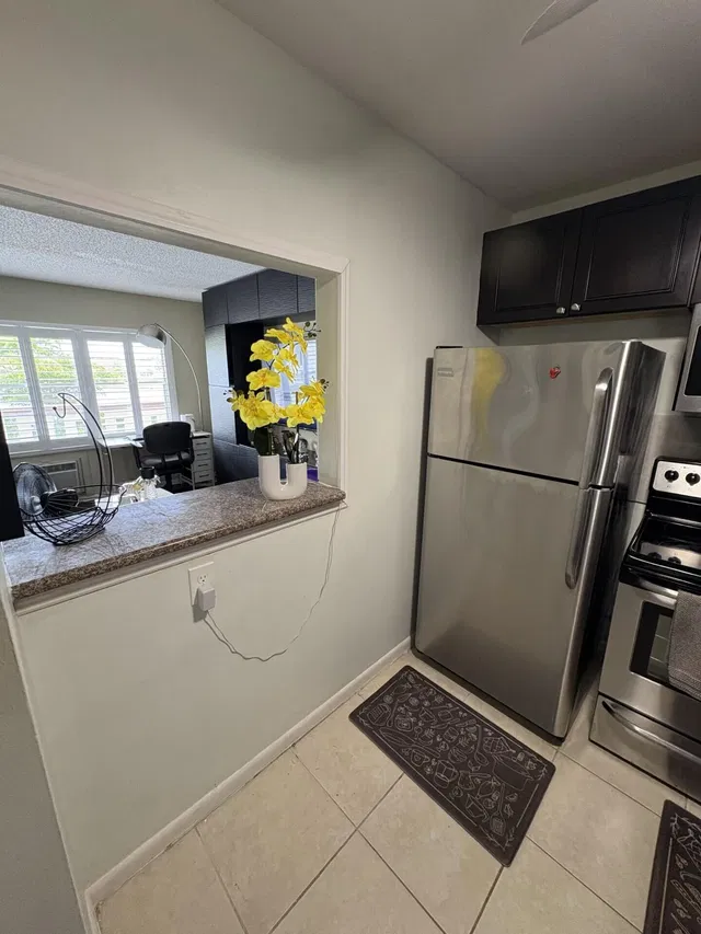 Residence photo 3