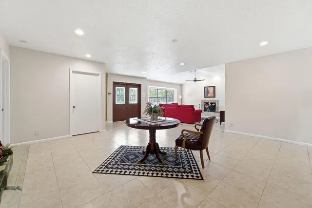 Homeland Residence photo 3