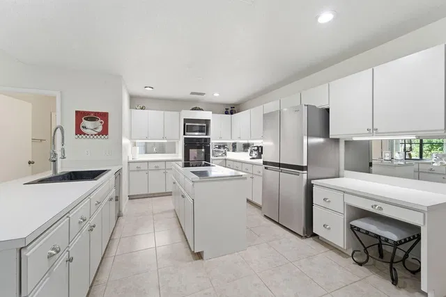 Homeland Residence photo 12