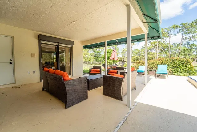 Homeland Residence photo 29