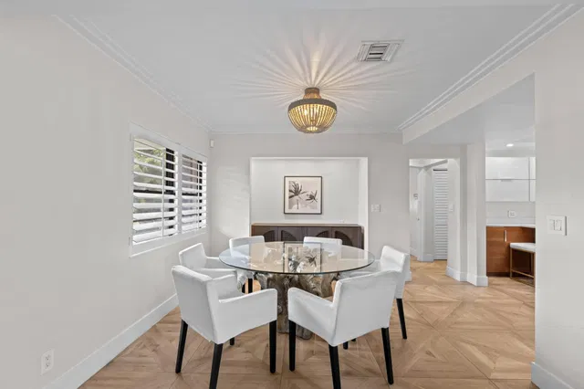  Residence photo 9