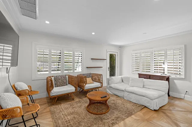  Residence photo 17