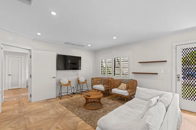  Residence photo 19