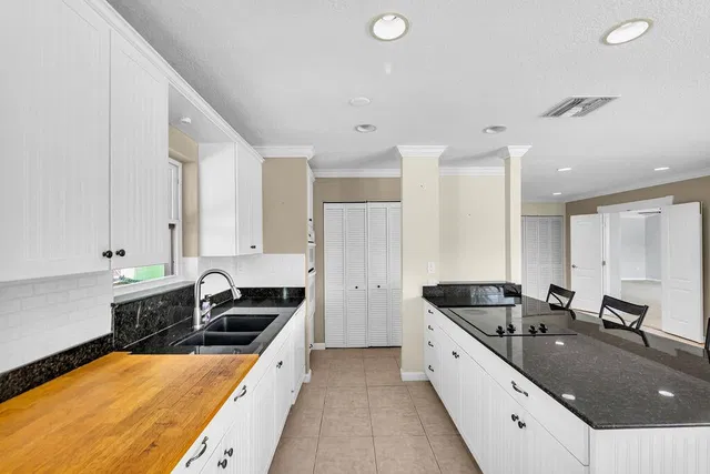  Residence photo 15