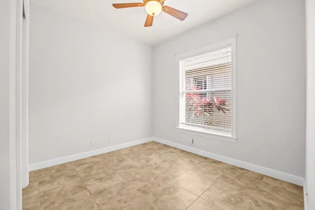 Residence photo 27