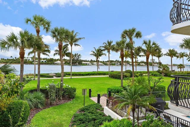 Singer Island Unit 101 photo 3