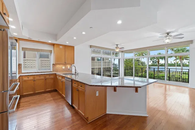 Singer Island Unit 101 photo 13