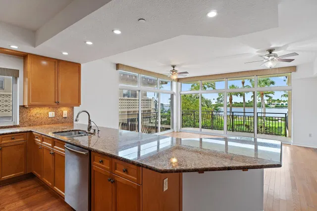 Singer Island Unit 101 photo 15