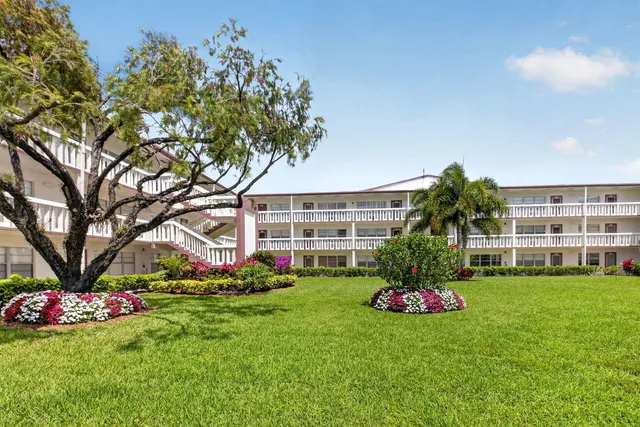Residence photo 5