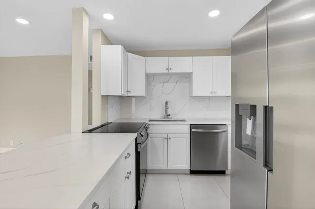Residence photo 12