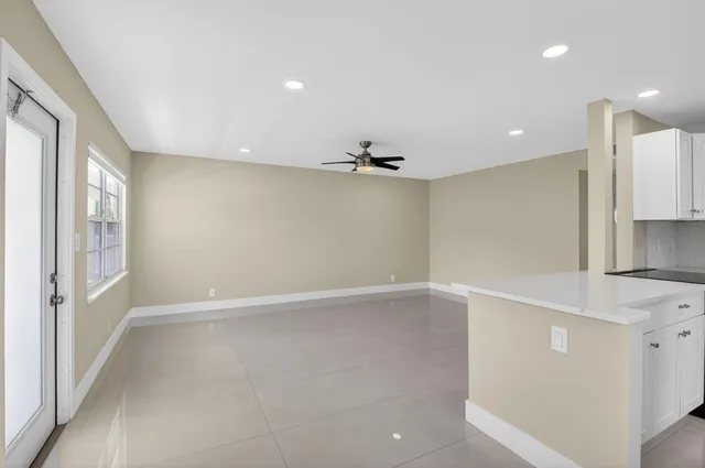 Residence photo 16