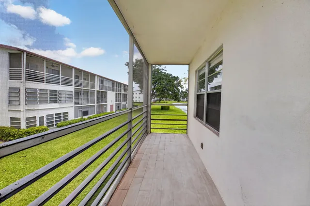 Residence photo 30