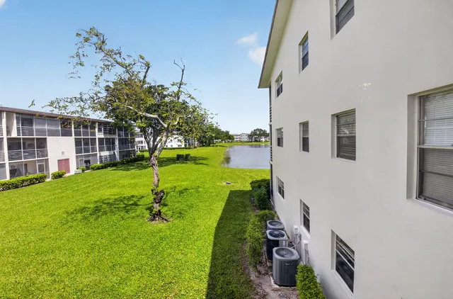 Residence photo 35