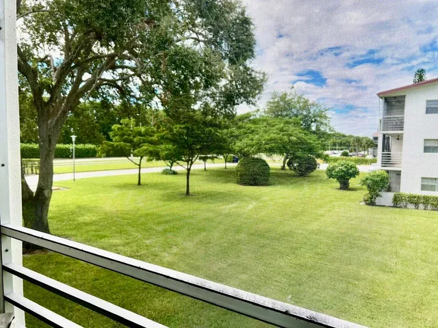 Residence photo 36