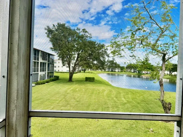 Residence photo 38