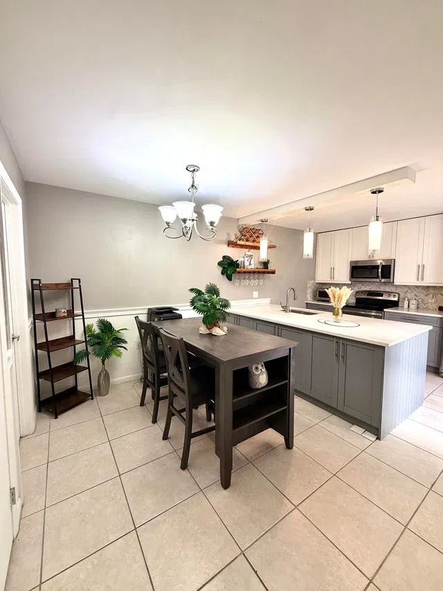 Residence photo 8