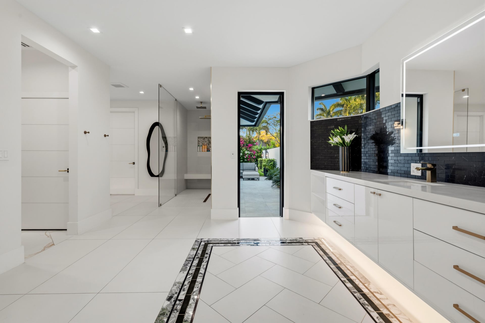 Residence photo 41