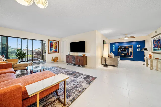  Residence photo 11