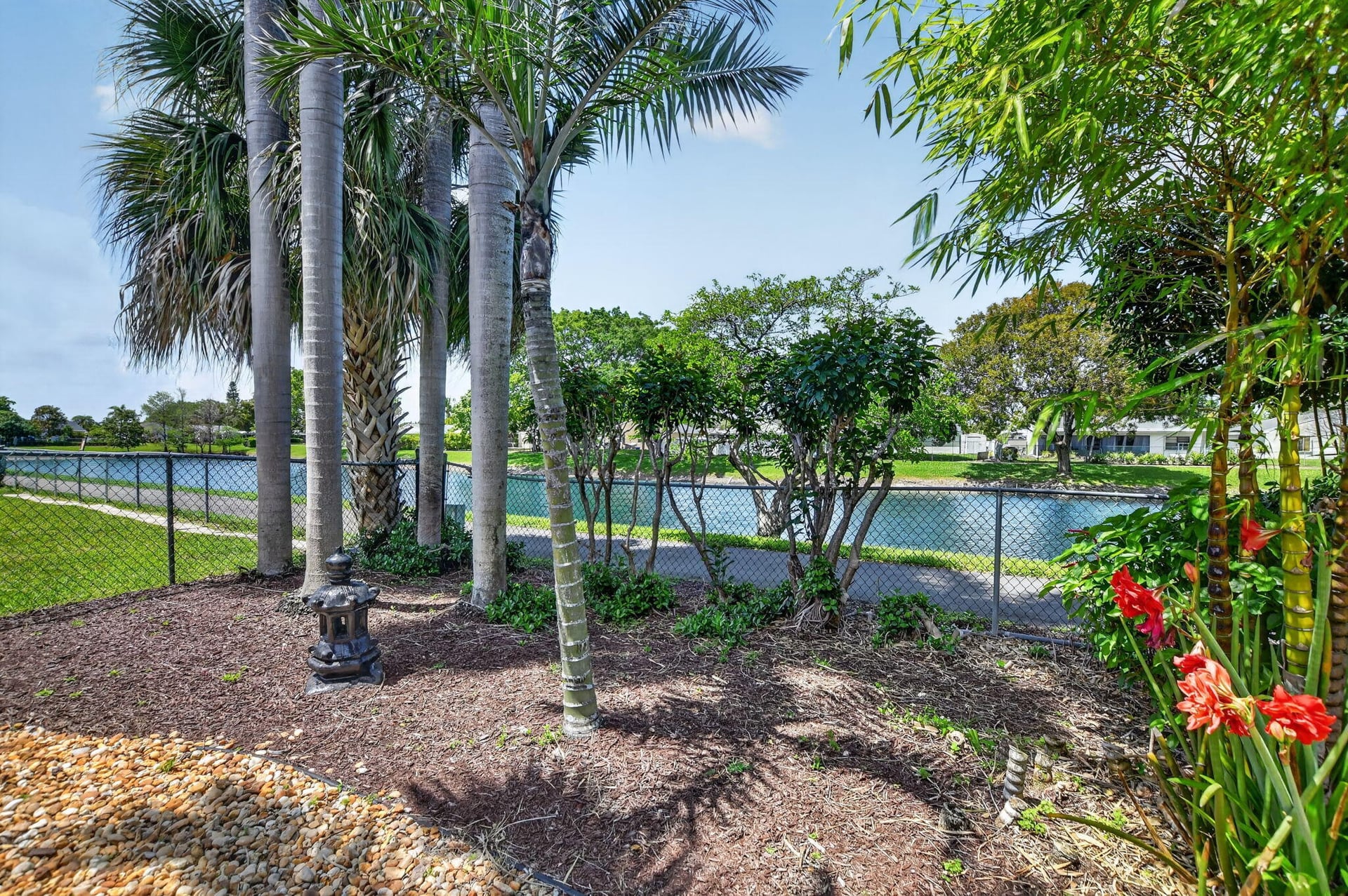 Residence photo 38