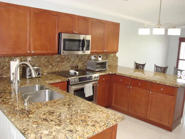 Residence photo 2
