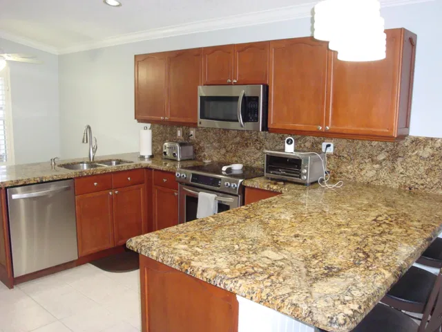 Residence photo 4