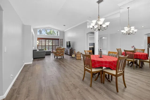 Residence photo 9