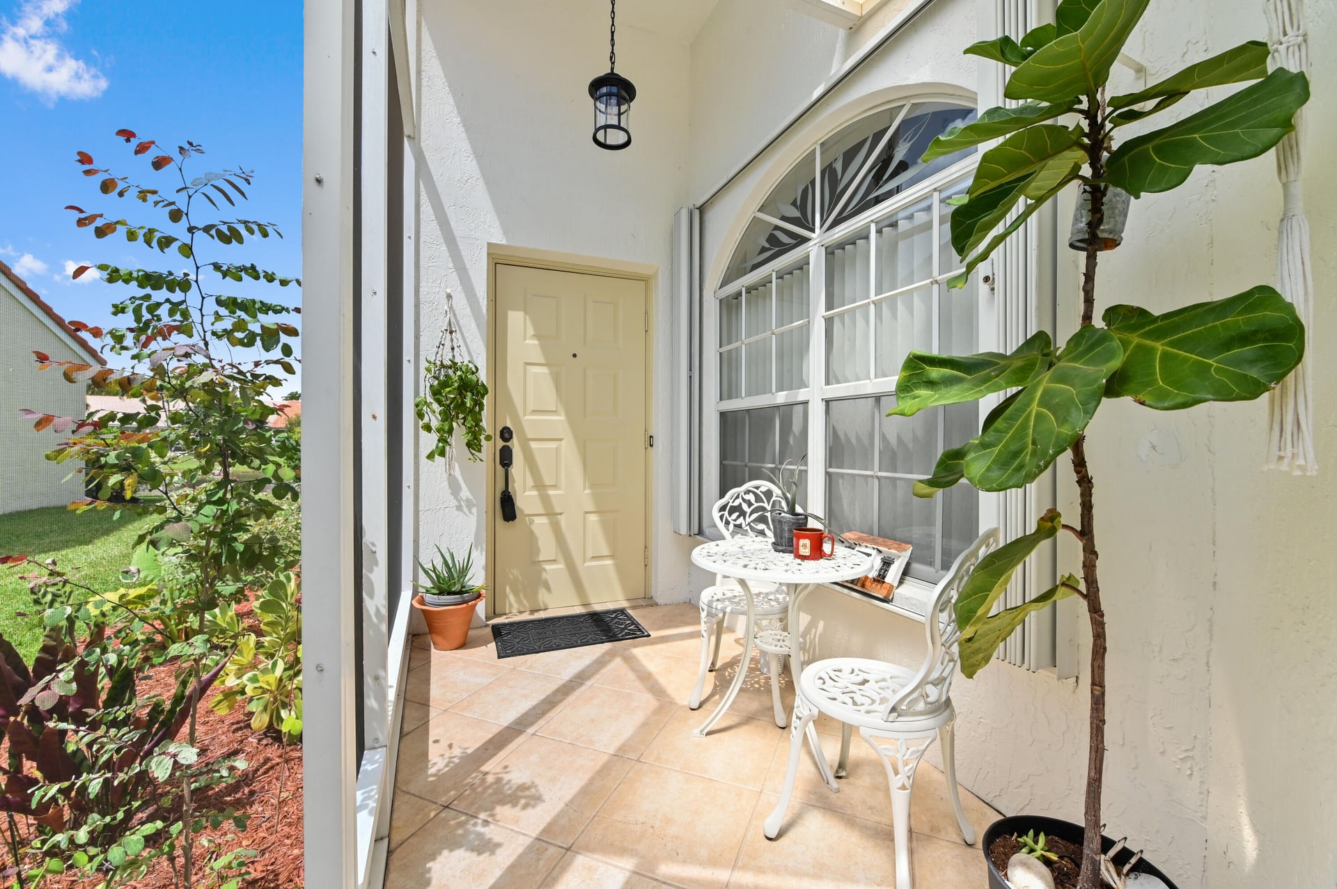 Residence photo 3