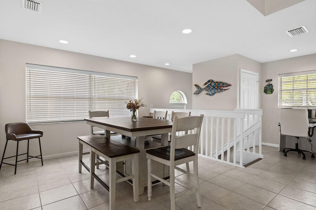 Unit 202 photo 8
