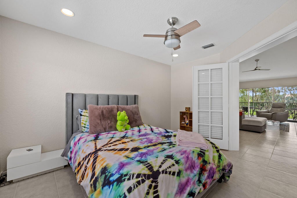 Unit 202 photo 11