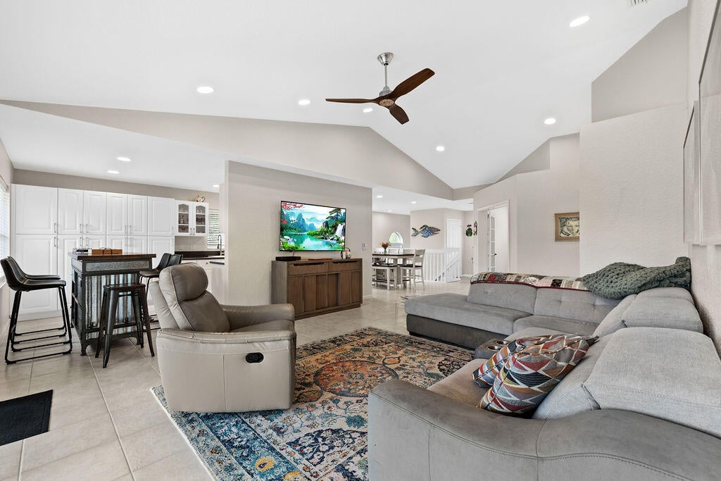 Unit 202 photo 15