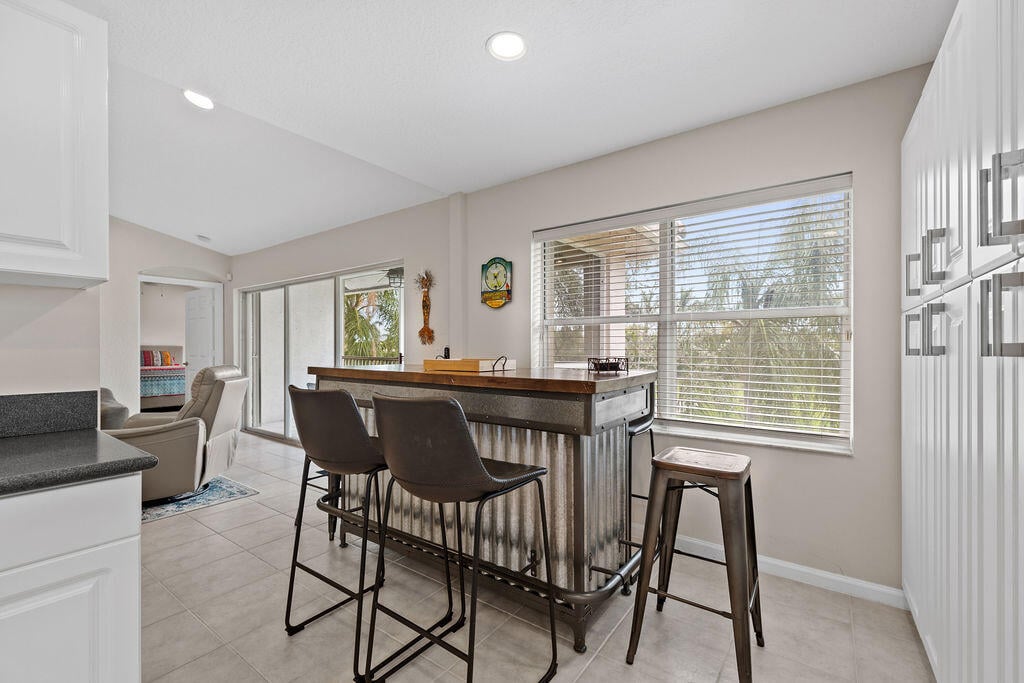 Unit 202 photo 19