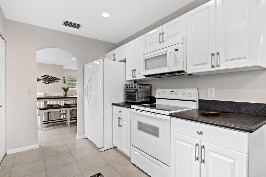 Unit 202 photo 22