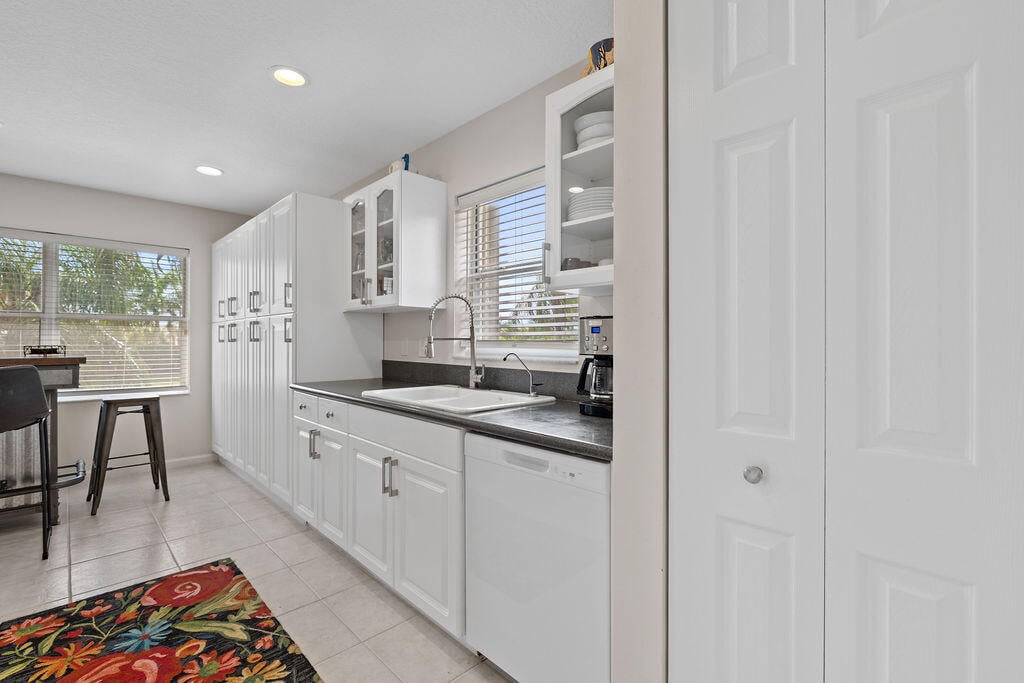 Unit 202 photo 24