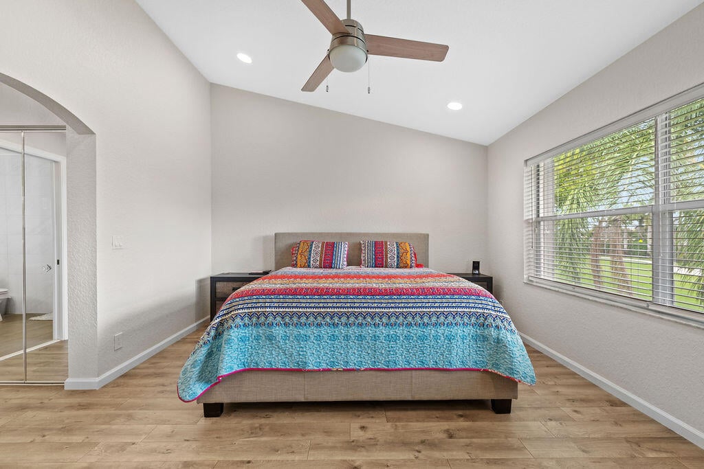 Unit 202 photo 32