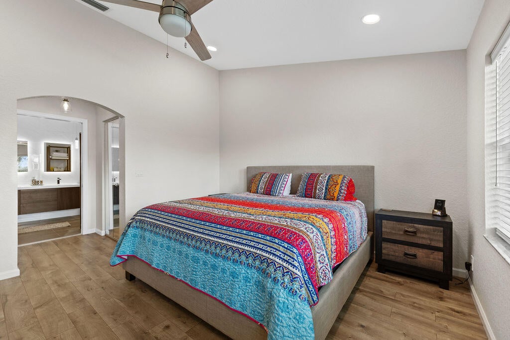 Unit 202 photo 33