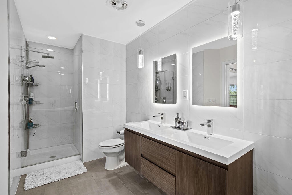 Unit 202 photo 38