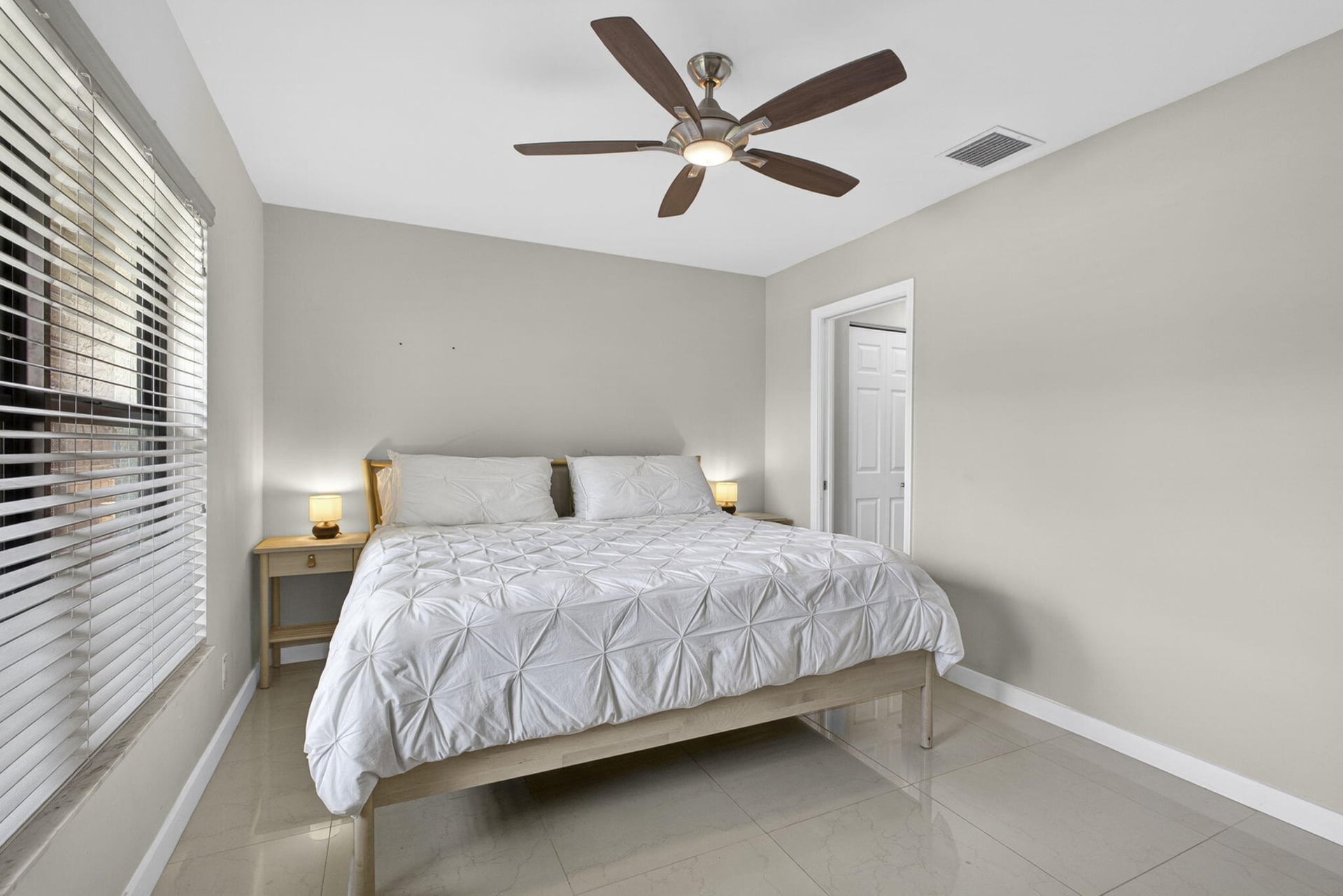  Residence photo 42