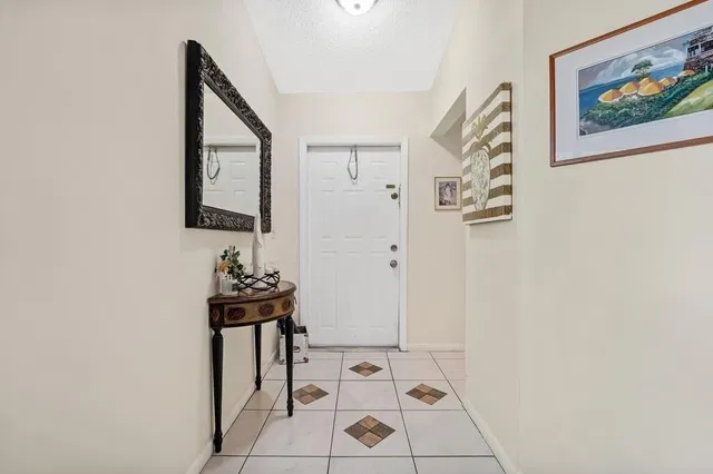 Residence photo 8