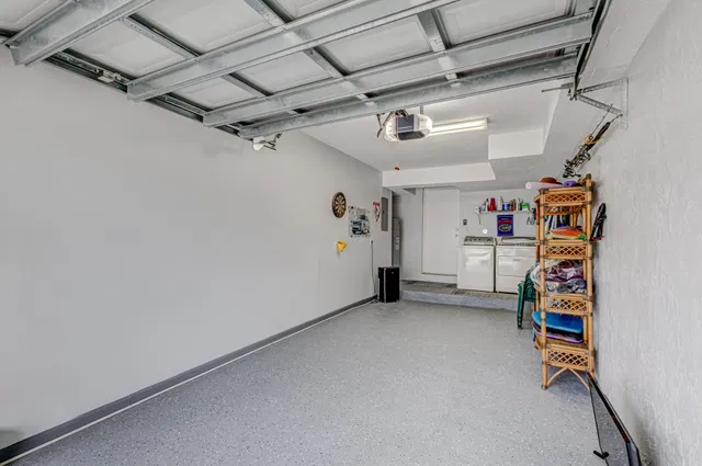 Residence photo 38