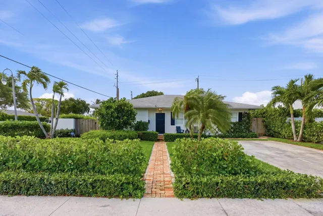 SoSo West Palm Beach Residence photo 2